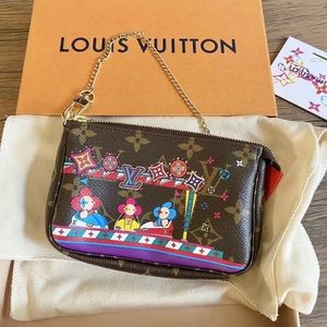 💜🤎🧡authentic Luis Vuitton limited edition mini pochette Xmas bumper cars